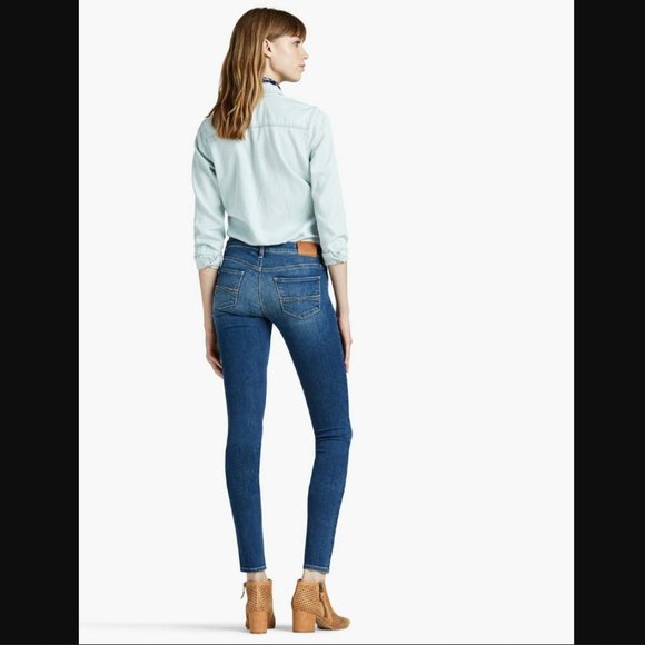 Lucky Brand Charlie Skinny Ankle Jean, Sz 6/28, GUC - Picture 2 of 4